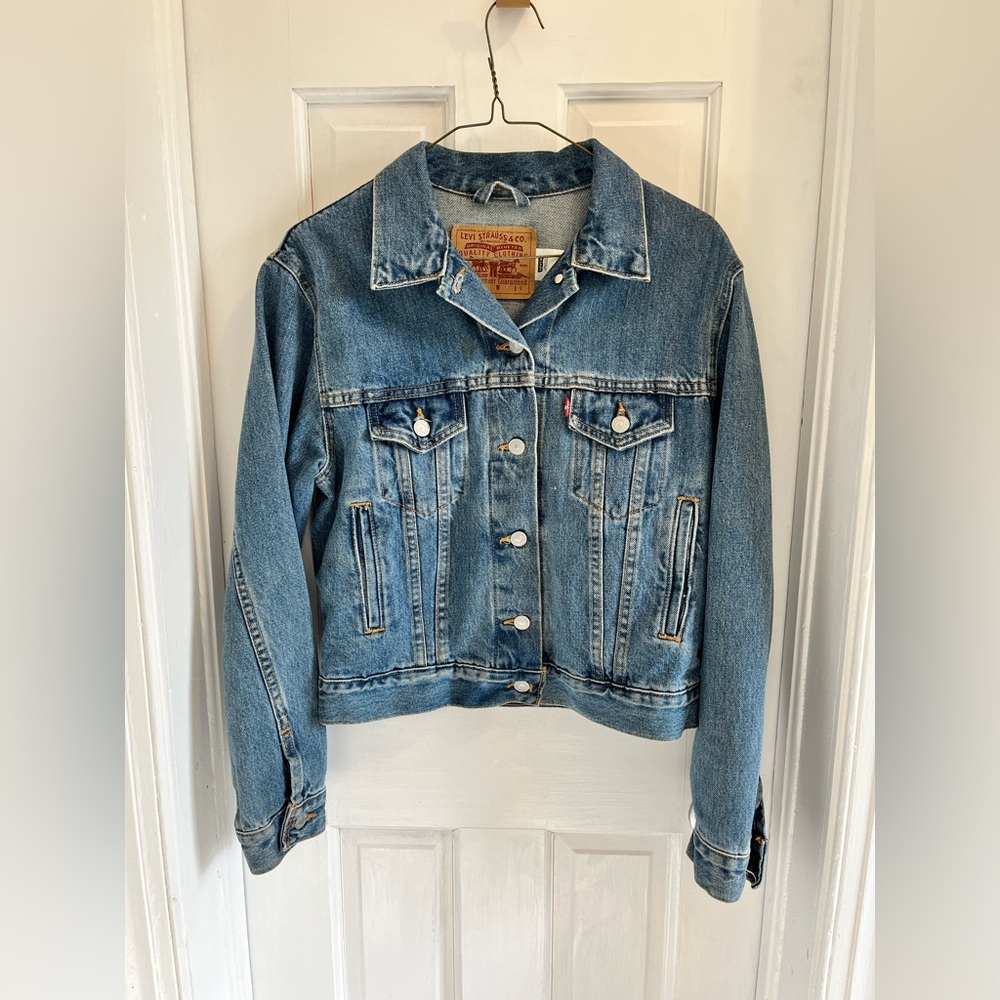 Levi's Jeans Jacket Misses Small Trucker Blue Faded Denim USA Cotton 77715-4892